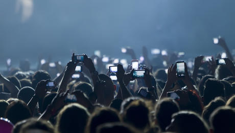 Cellphones in the crowd
